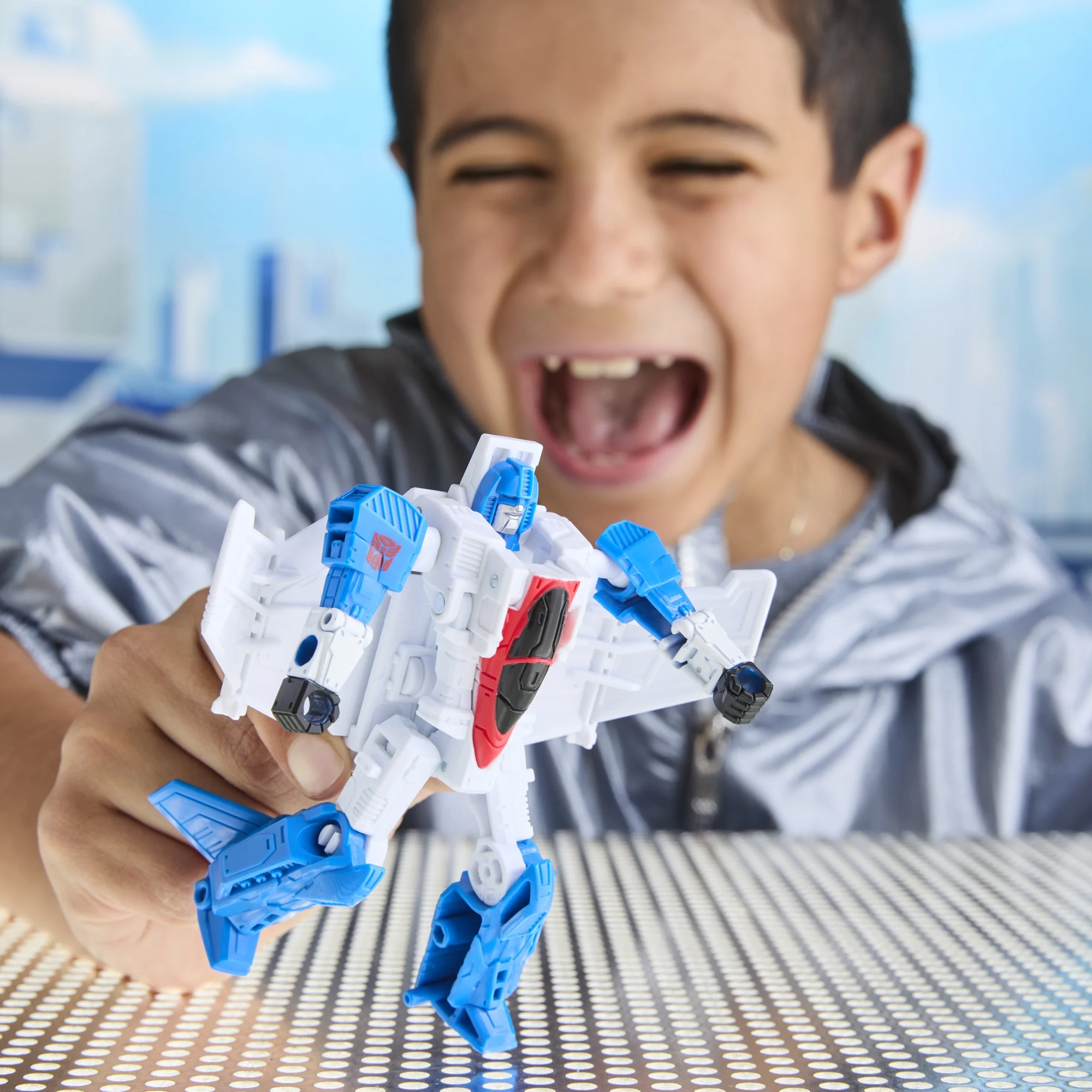 Transformers CYBERWORLD Cyber Changers Autobot Mirage Action Figure - Image 3